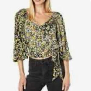 BCBGeneration floral 3/4 ballon sleeve women’s top size XXS. NWT.